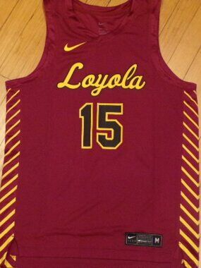 #15 Loyola Chicago Ramblers Nike Basketball Jersey - Maroon - NWT - M